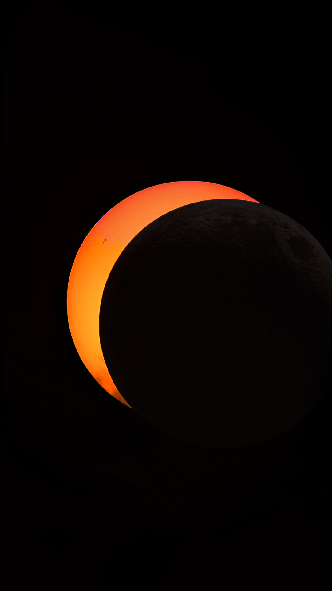 Éclipse 2026 ጠ Phase 88% ጠ Fin croissant jaune et ombre portée