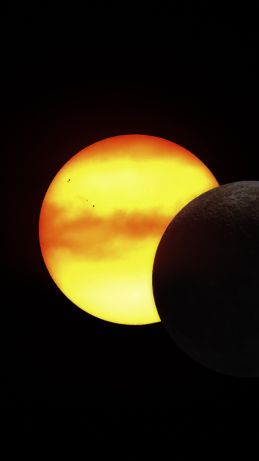 Éclipse 2026 - Phase 2 - 28% - Bande nuageuse traversante